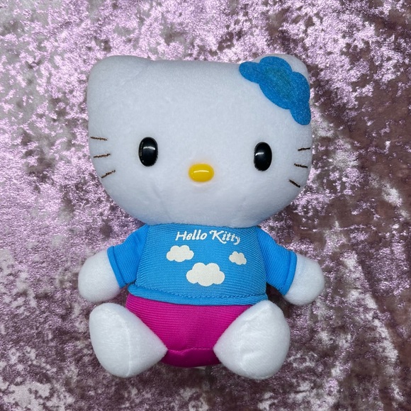 Y2K hello Kitty themed plushie - Picture 4 of 5